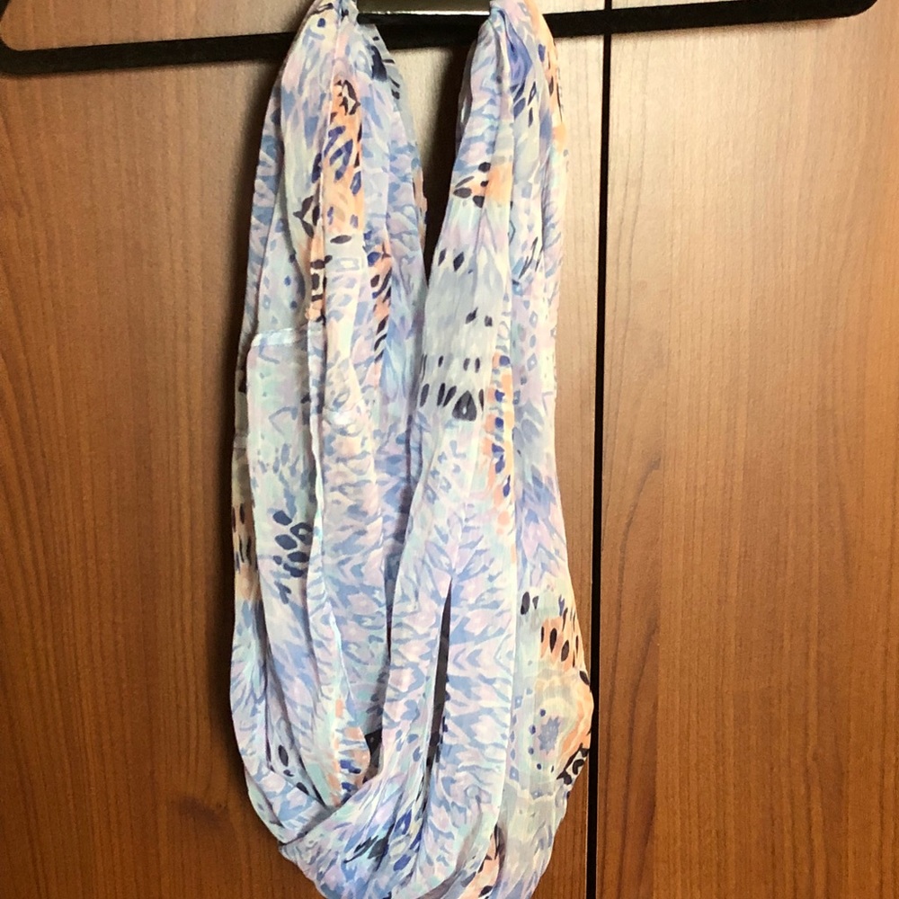 Infinity scarf